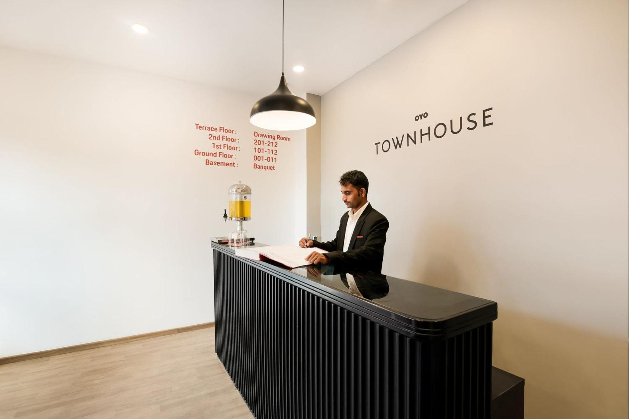Townhouse The Awadh Airport Near Chaudhary Charan Singh International Airport Hotel Bijnaur Luaran gambar