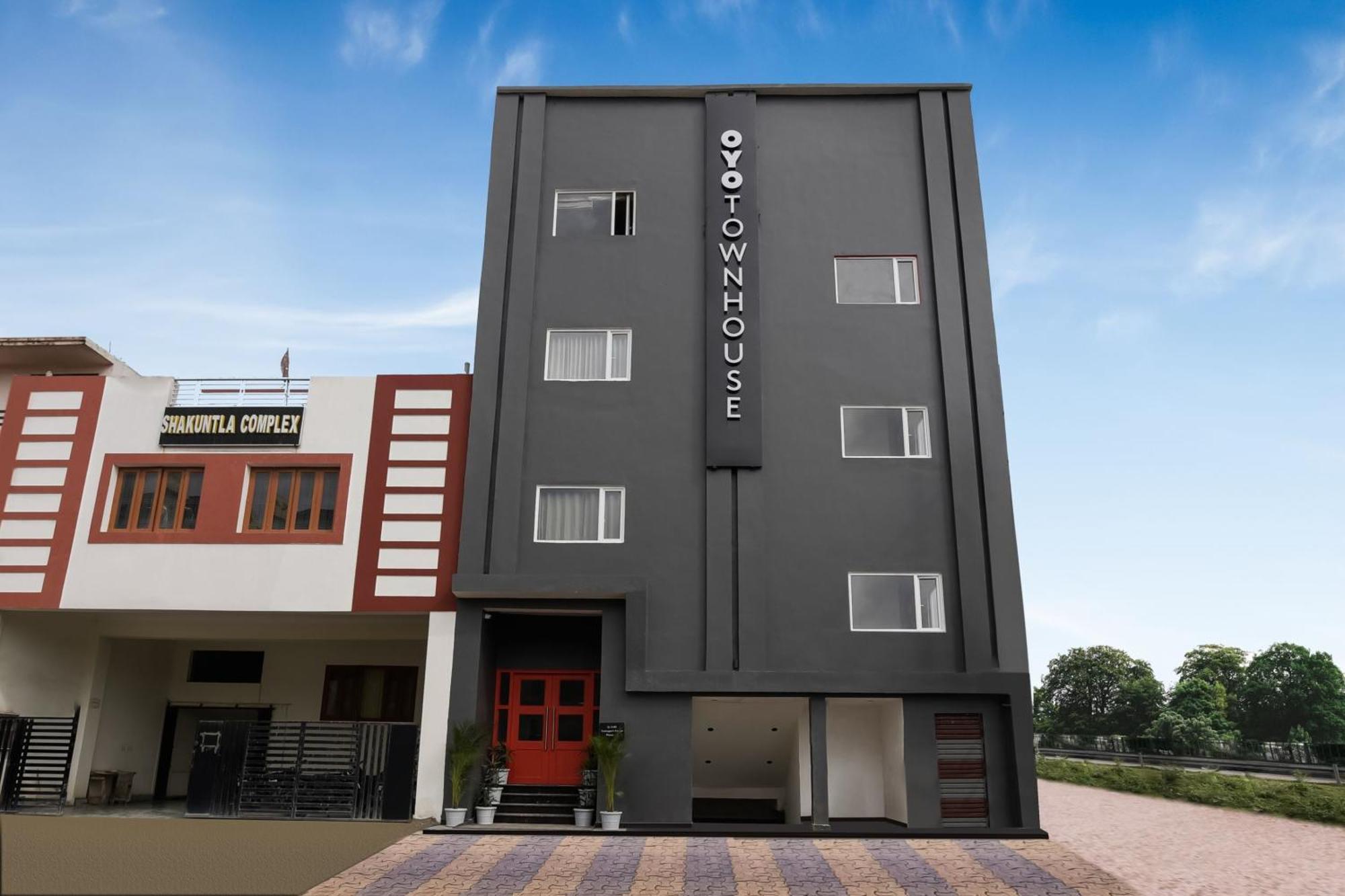 Townhouse The Awadh Airport Near Chaudhary Charan Singh International Airport Hotel Bijnaur Luaran gambar