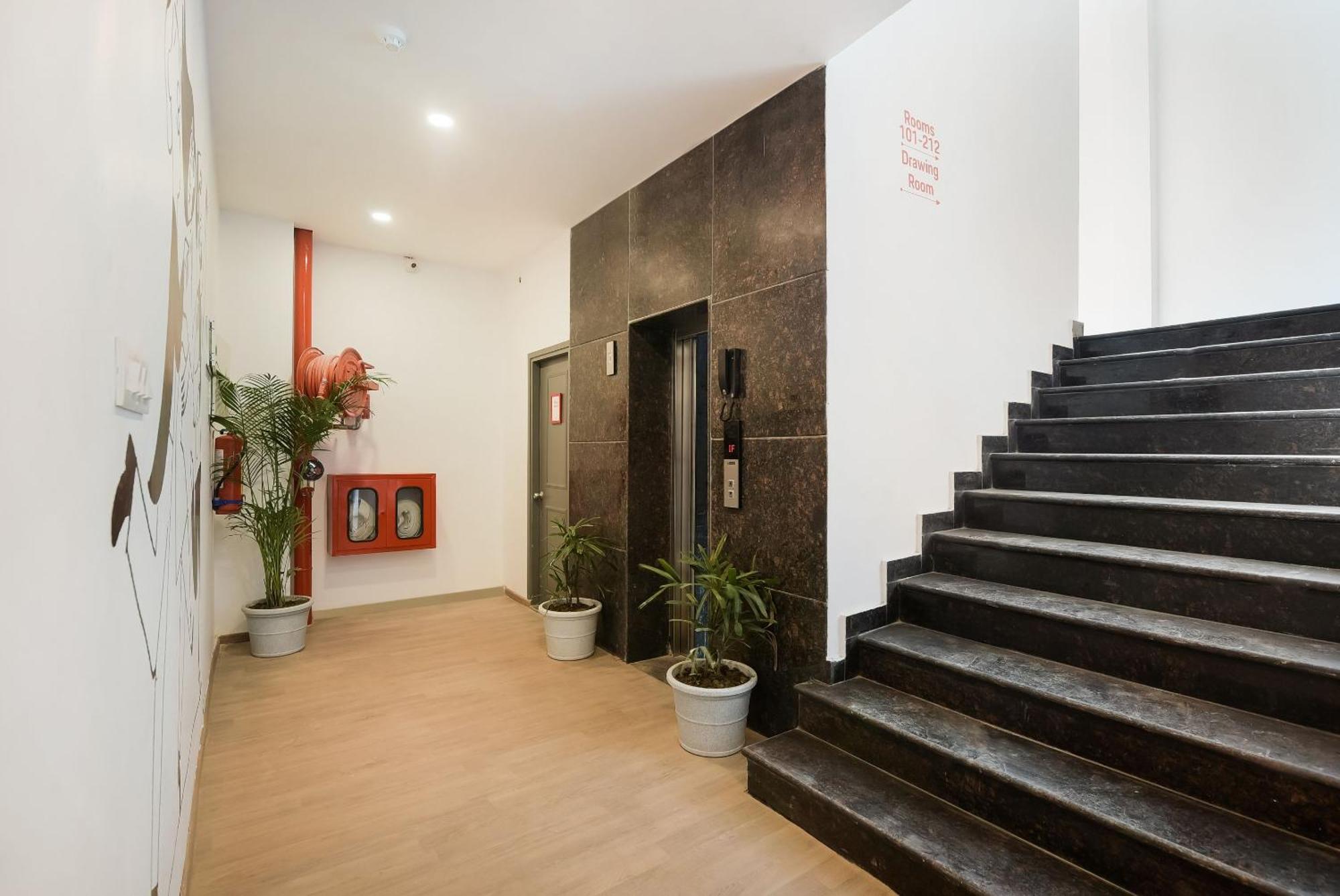 Townhouse The Awadh Airport Near Chaudhary Charan Singh International Airport Hotel Bijnaur Luaran gambar